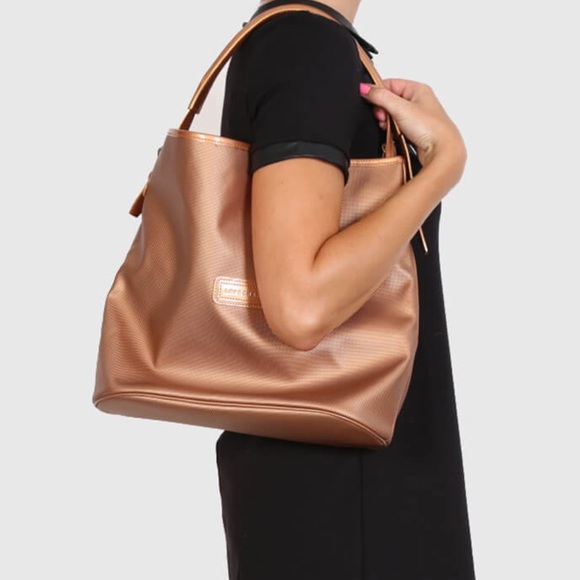 Longchamp Handbags - Longchamp bronze Derby metallic hobo bag